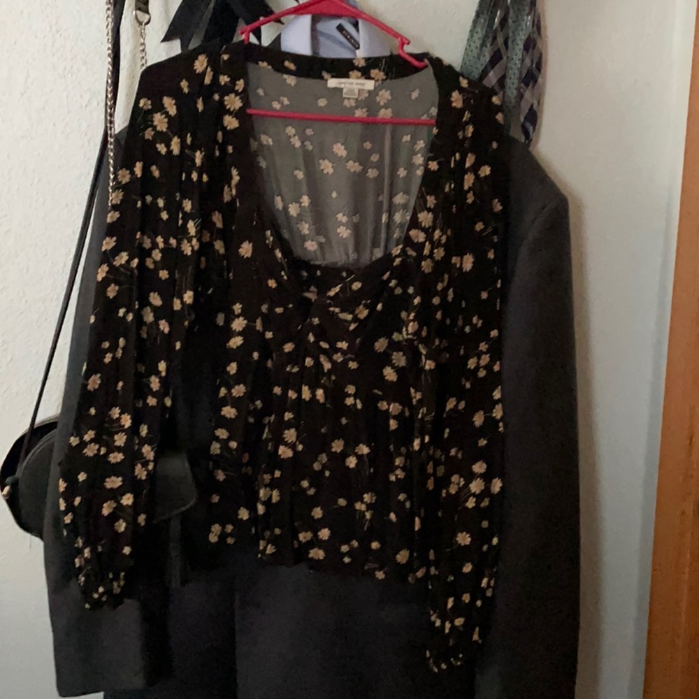 American Eagle top size L